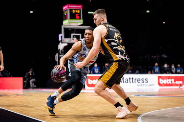 还需要球员 还需要球员