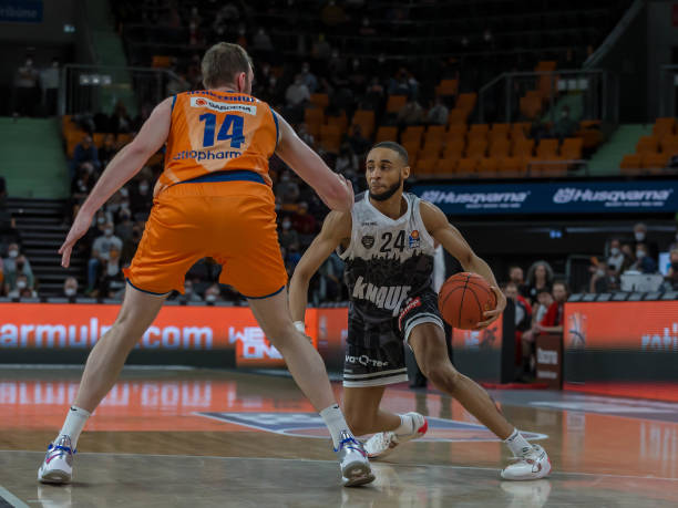 继续保持甚 继续保持甚