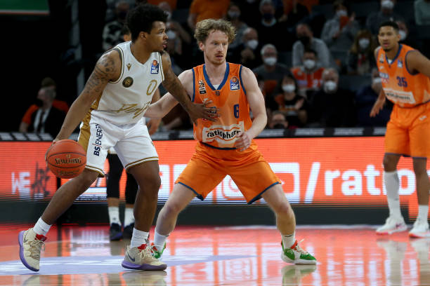 验与战术执 验与战术执